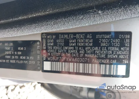 1998 Mercedes-Benz E 430 z USA, uszkodzony, nr VIN WDBJF70FXWA603071